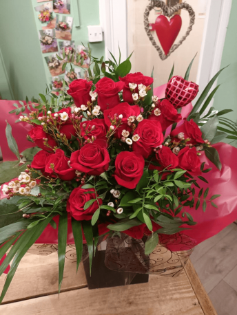 Red rose Hand-tie